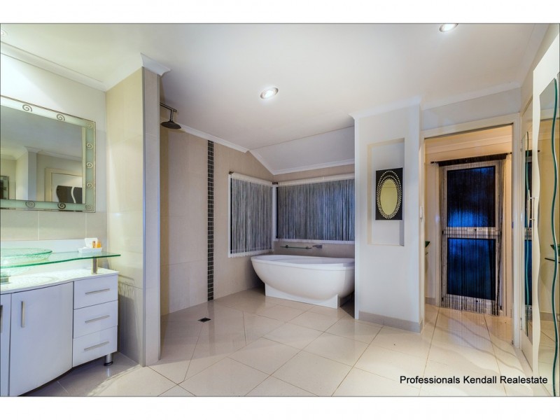 16 Erebus Court, Tamborine Mountain QLD 4272