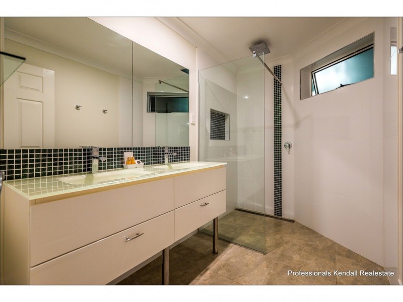 16 Erebus Court, Tamborine Mountain QLD 4272