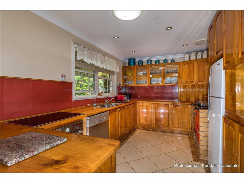 95 Coomera Gorge Dr, Tamborine Mountain QLD 4272