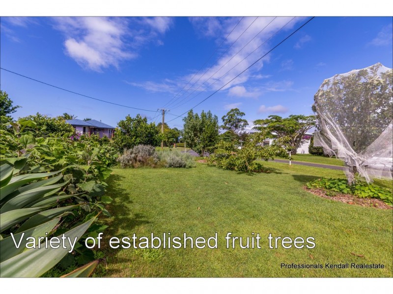 95 Coomera Gorge Dr, Tamborine Mountain QLD 4272