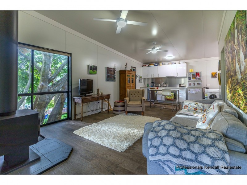 6 Meron Court, Tamborine Mountain QLD 4272