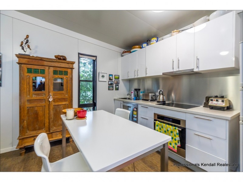 6 Meron Court, Tamborine Mountain QLD 4272