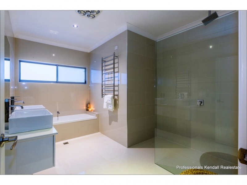 125 Guanaba Road, Tamborine Mountain QLD 4272