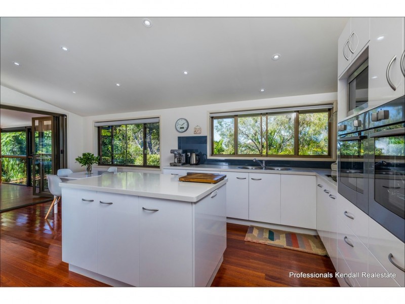 152 Eagle Heights Road, Tamborine Mountain QLD 4272