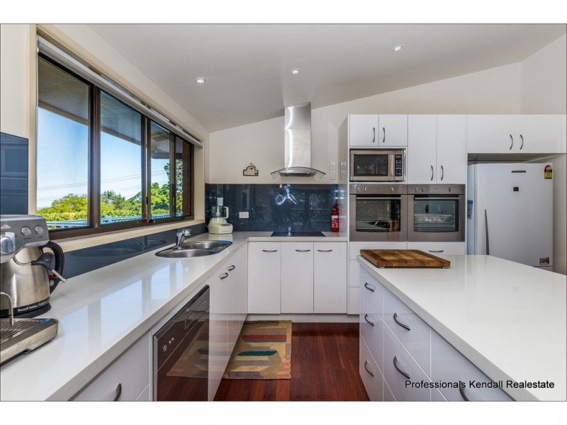 152 Eagle Heights Road, Tamborine Mountain QLD 4272