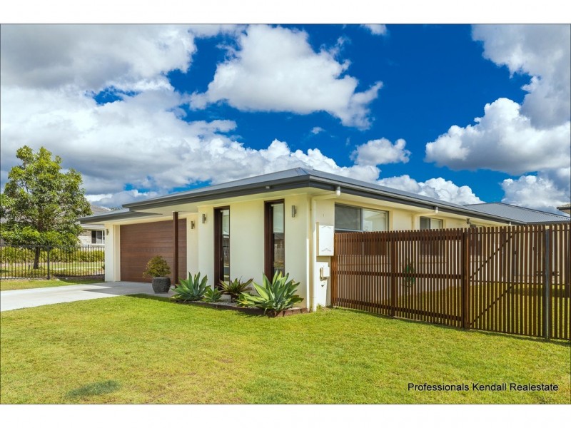 5 Charles Ave, Pimpama QLD 4209
