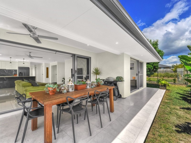 5 Charles Ave, Pimpama QLD 4209