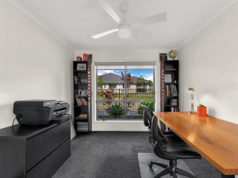 5 Charles Ave, Pimpama QLD 4209