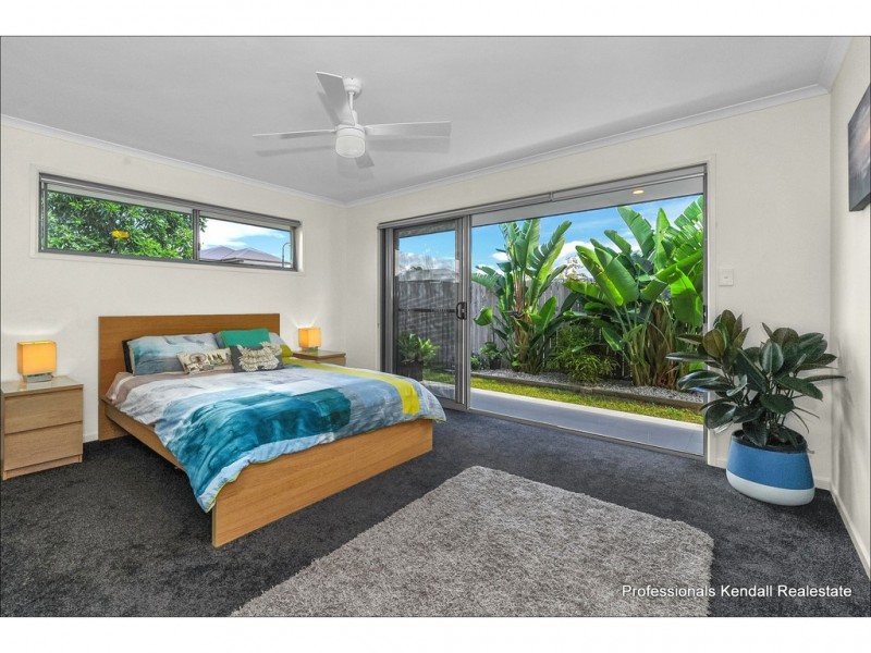 5 Charles Ave, Pimpama QLD 4209