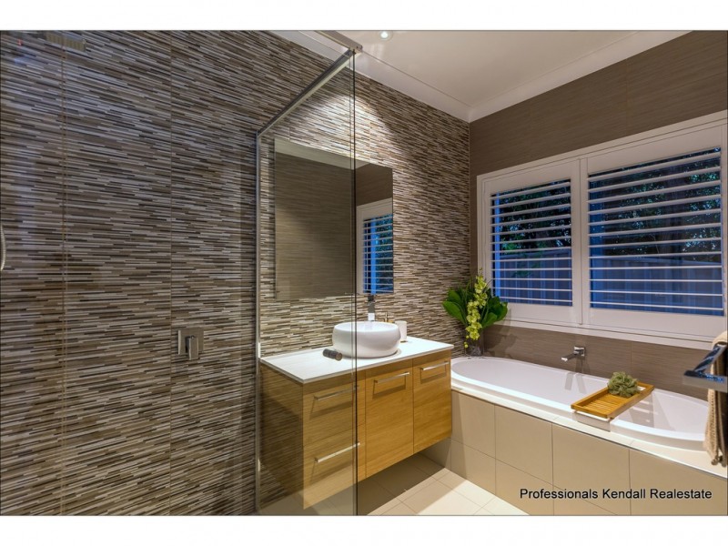 24 Magnetic Drive, Tamborine Mountain QLD 4272