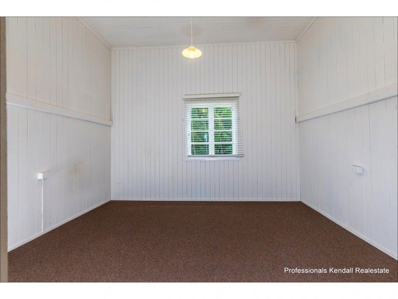 8 Golfers Crescent, Tamborine Mountain QLD 4272