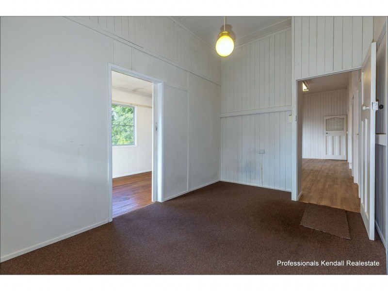 8 Golfers Crescent, Tamborine Mountain QLD 4272