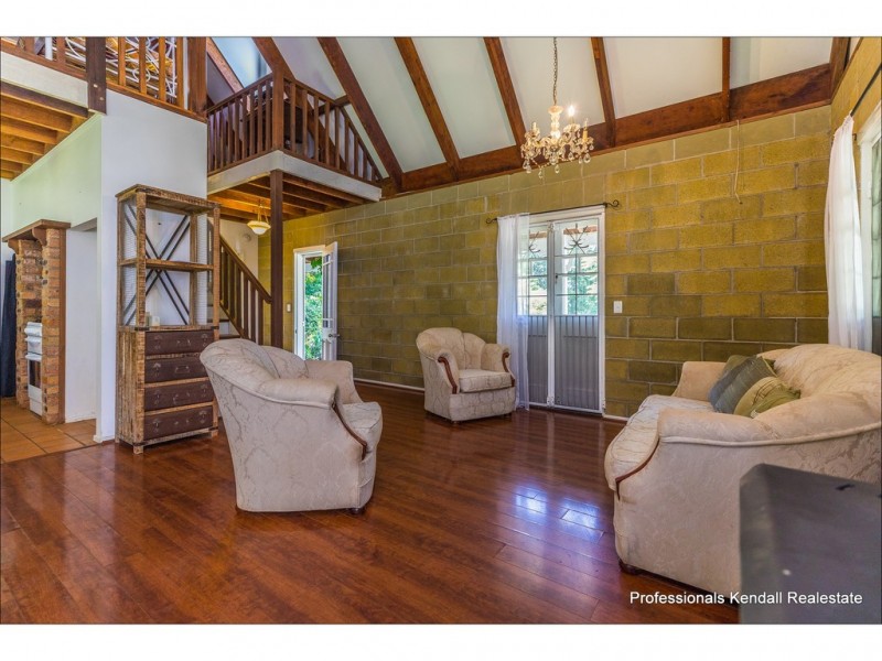 2 Contour Road, Tamborine Mountain QLD 4272