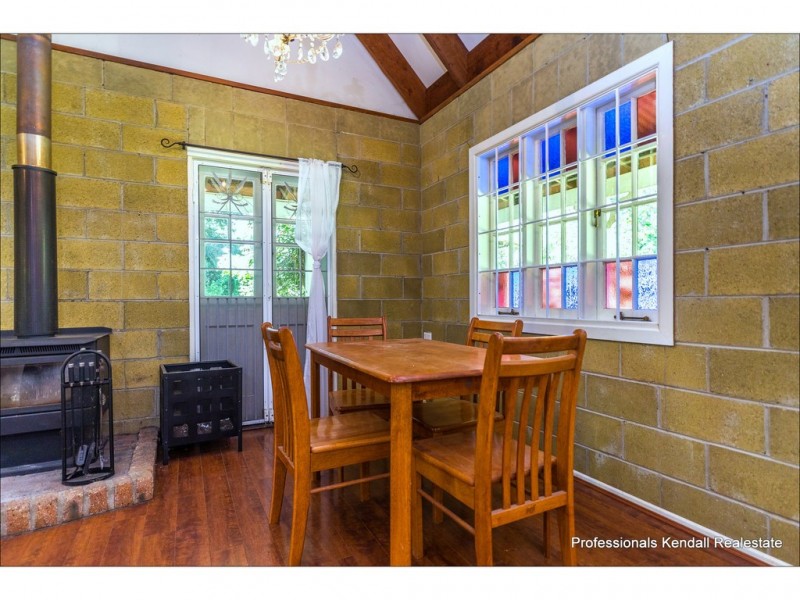 2 Contour Road, Tamborine Mountain QLD 4272