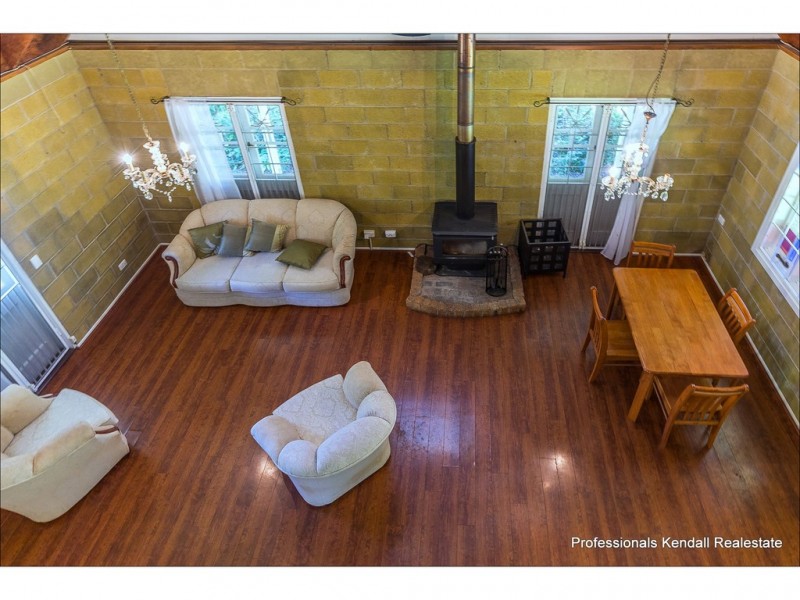 2 Contour Road, Tamborine Mountain QLD 4272