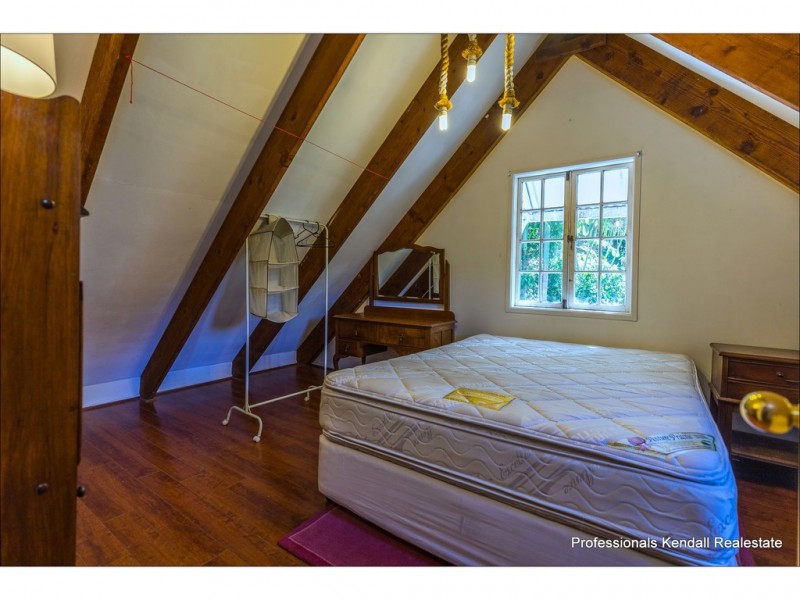 2 Contour Road, Tamborine Mountain QLD 4272