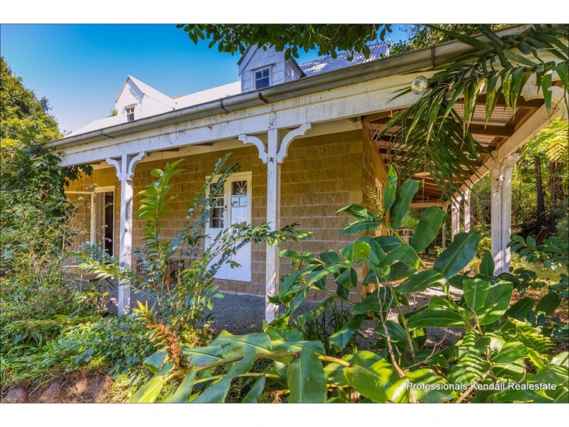2 Contour Road, Tamborine Mountain QLD 4272
