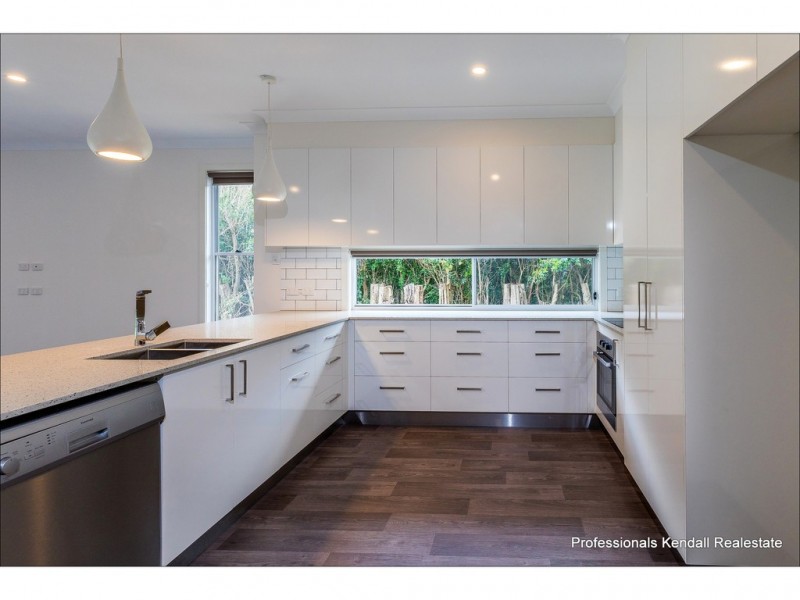 . Main Western Rd, Tamborine Mountain QLD 4272