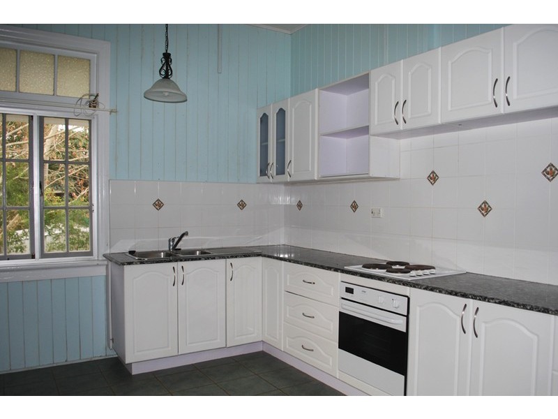 29 Paradise Drive, Eagle Heights QLD 4271