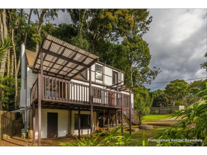 1 Dapsang Drive, Tamborine Mountain QLD 4272