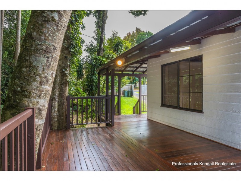 1 Dapsang Drive, Tamborine Mountain QLD 4272