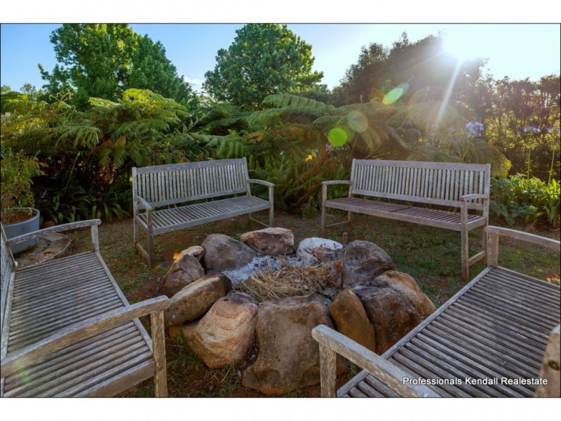 70 Pacific Parade, Tamborine Mountain QLD 4272