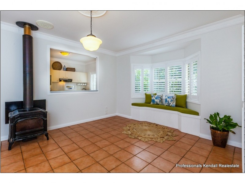 19 Griffith Street, Tamborine Mountain QLD 4272