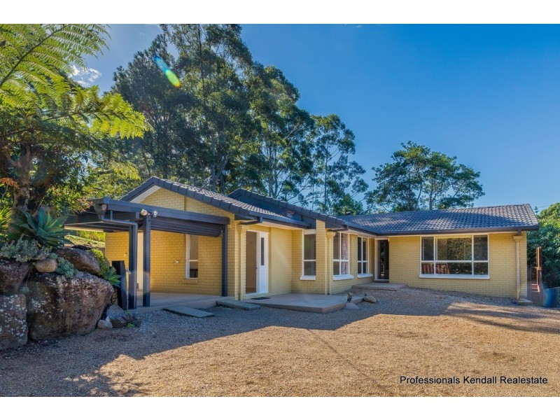 131 Kinabalu Drive, Tamborine Mountain QLD 4272