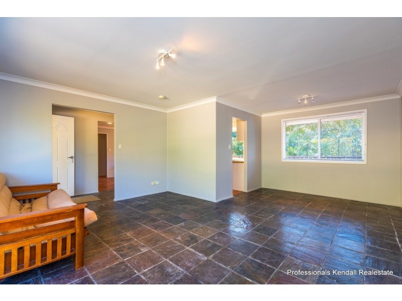 131 Kinabalu Drive, Tamborine Mountain QLD 4272