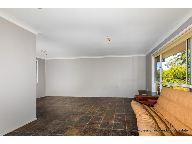 131 Kinabalu Drive, Tamborine Mountain QLD 4272