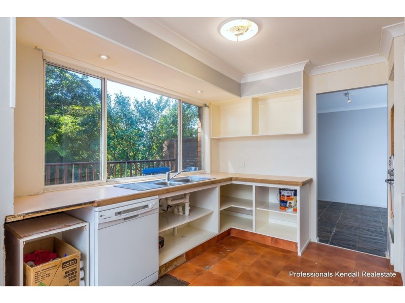 131 Kinabalu Drive, Tamborine Mountain QLD 4272