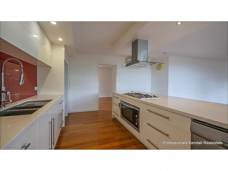 30 Justin Ave, Tamborine Mountain QLD 4272