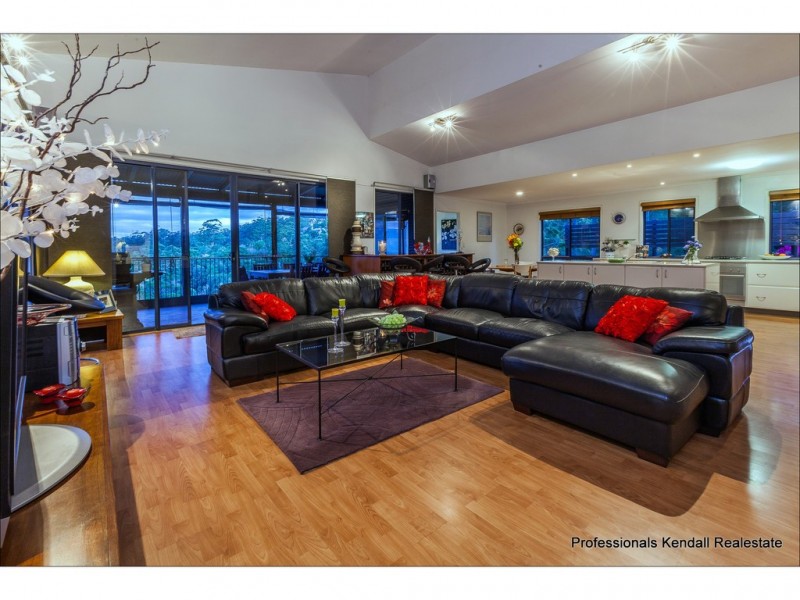 113 Macdonnell Road, Tamborine Mountain QLD 4272
