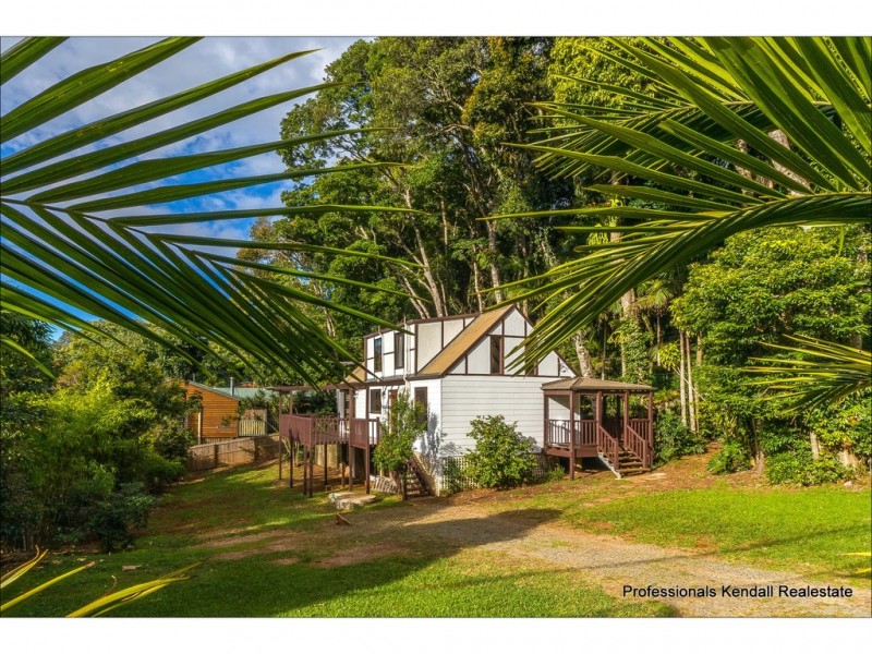 1 Dapsang Drive, Tamborine Mountain QLD 4272
