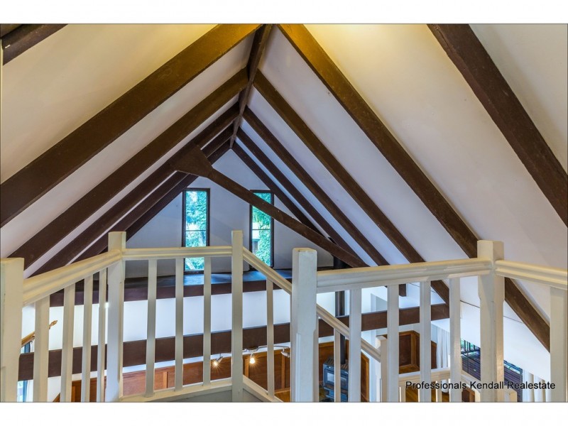 1 Dapsang Drive, Tamborine Mountain QLD 4272