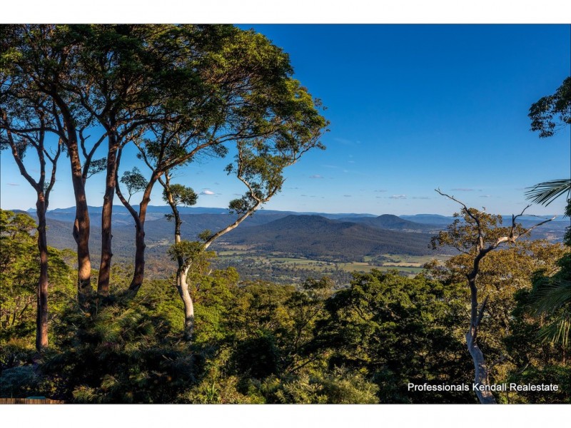 212 Beacon Road, Tamborine Mountain QLD 4272