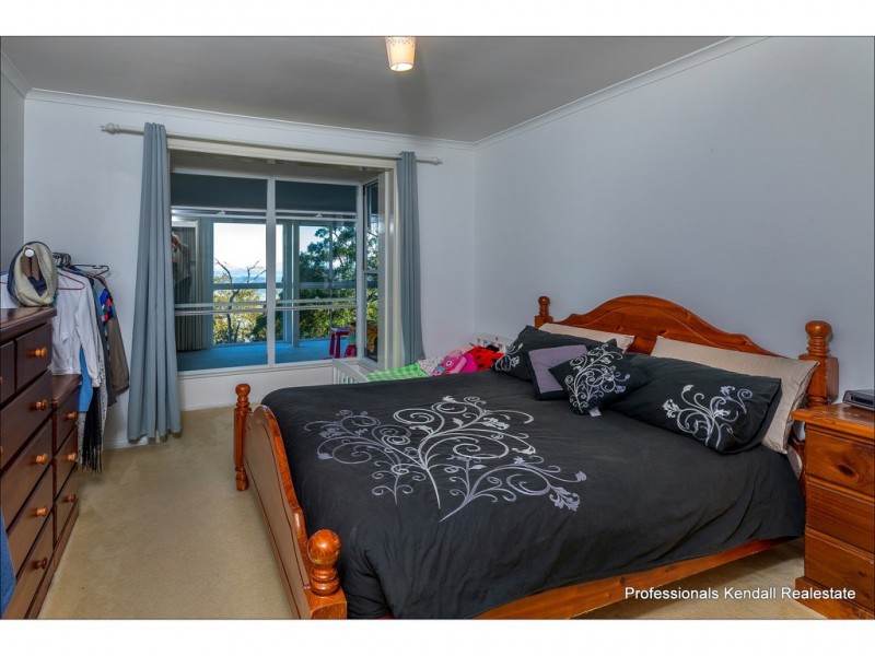 212 Beacon Road, Tamborine Mountain QLD 4272