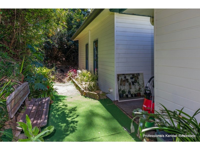 13 Kamet Court, Tamborine Mountain QLD 4272