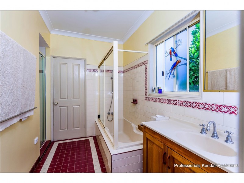 238 Beacon Road, Tamborine Mountain QLD 4272