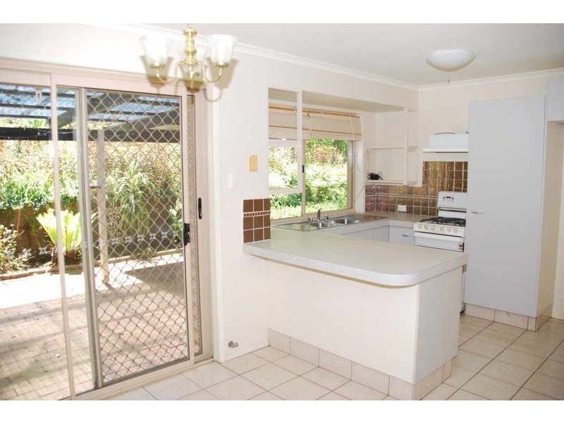 5 Kamet Court, Eagle Heights QLD 4271