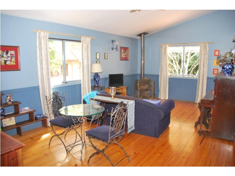 25 Eagle Heights Rd, Eagle Heights QLD 4271