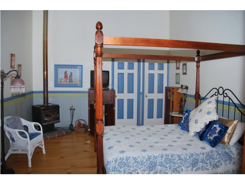 25 Eagle Heights Rd, Eagle Heights QLD 4271