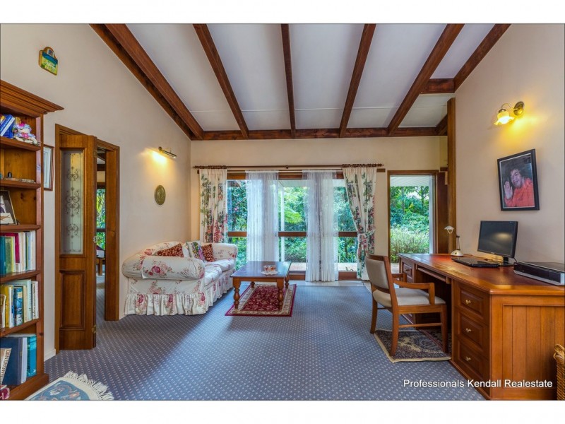 84 Kinabalu Drive, Tamborine Mountain QLD 4272