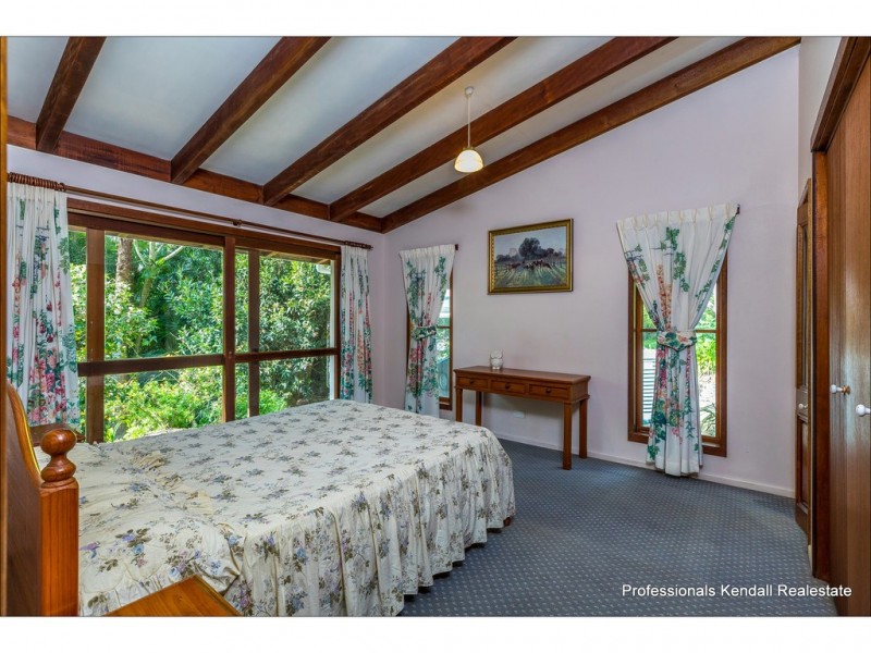 84 Kinabalu Drive, Tamborine Mountain QLD 4272