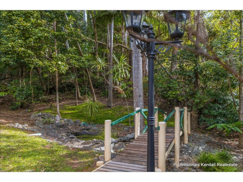 84 Kinabalu Drive, Tamborine Mountain QLD 4272