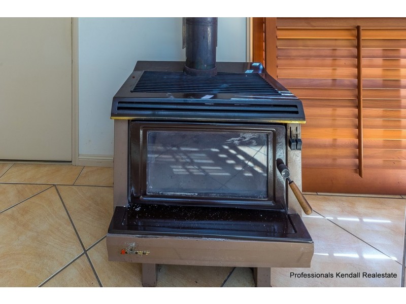 3 Justin Ave, Tamborine Mountain QLD 4272