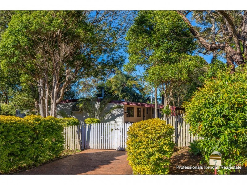 7 Jura Court, Tamborine Mountain QLD 4272