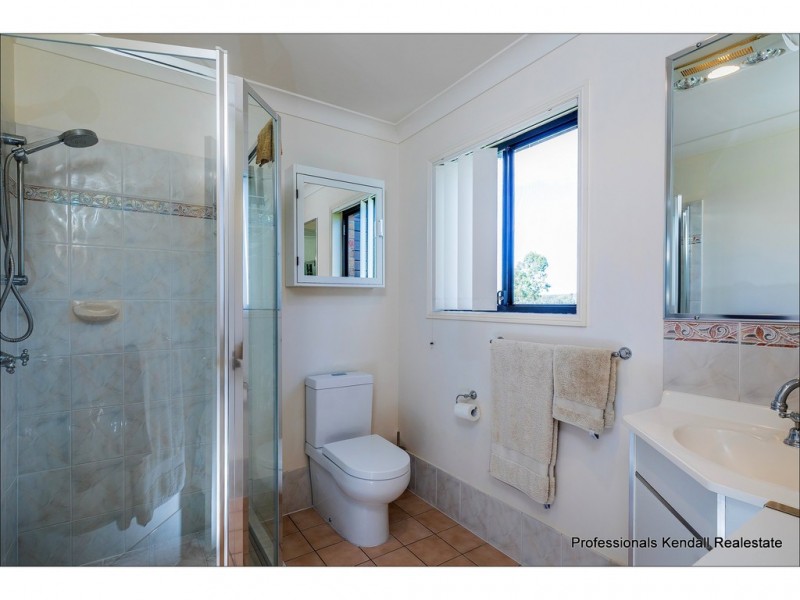 108-110 Munstervale Road, Tamborine QLD 4270