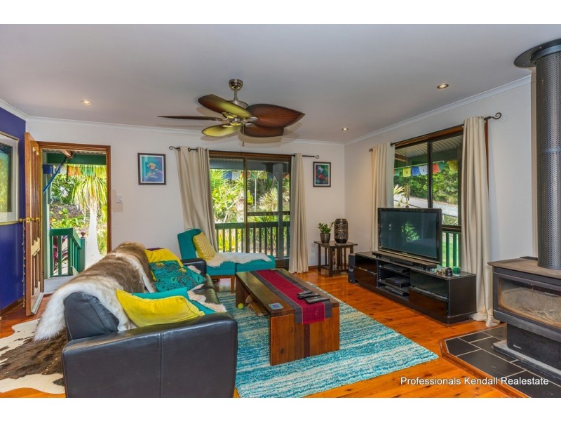 11 Rainer Drive, Tamborine Mountain QLD 4272