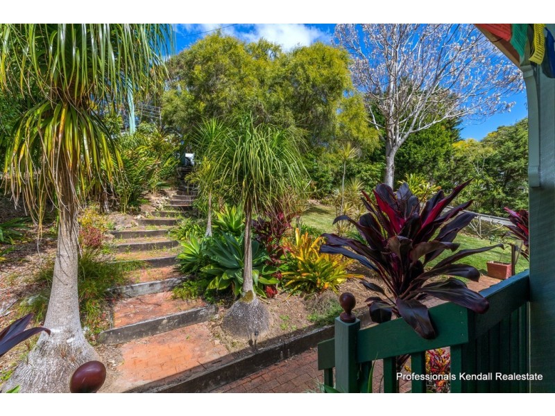 11 Rainer Drive, Tamborine Mountain QLD 4272